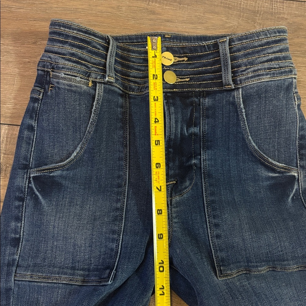 Frame Flares Jeans - Picture 6 of 6